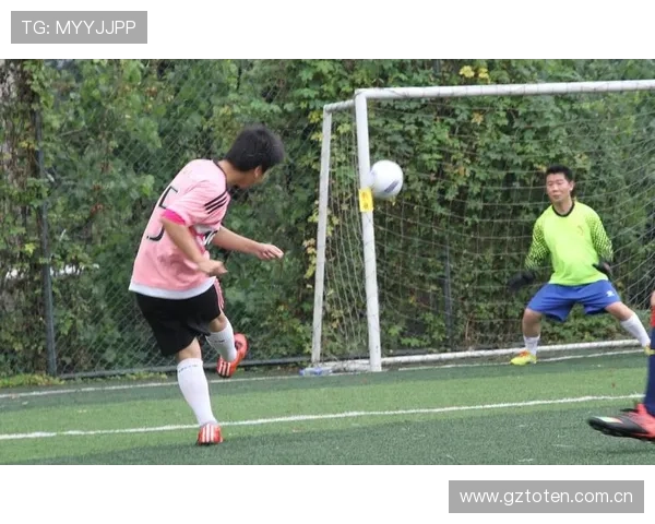 丹索谈防守对决马特塔享受较量并成功零封展现后防实力稳定发挥水平